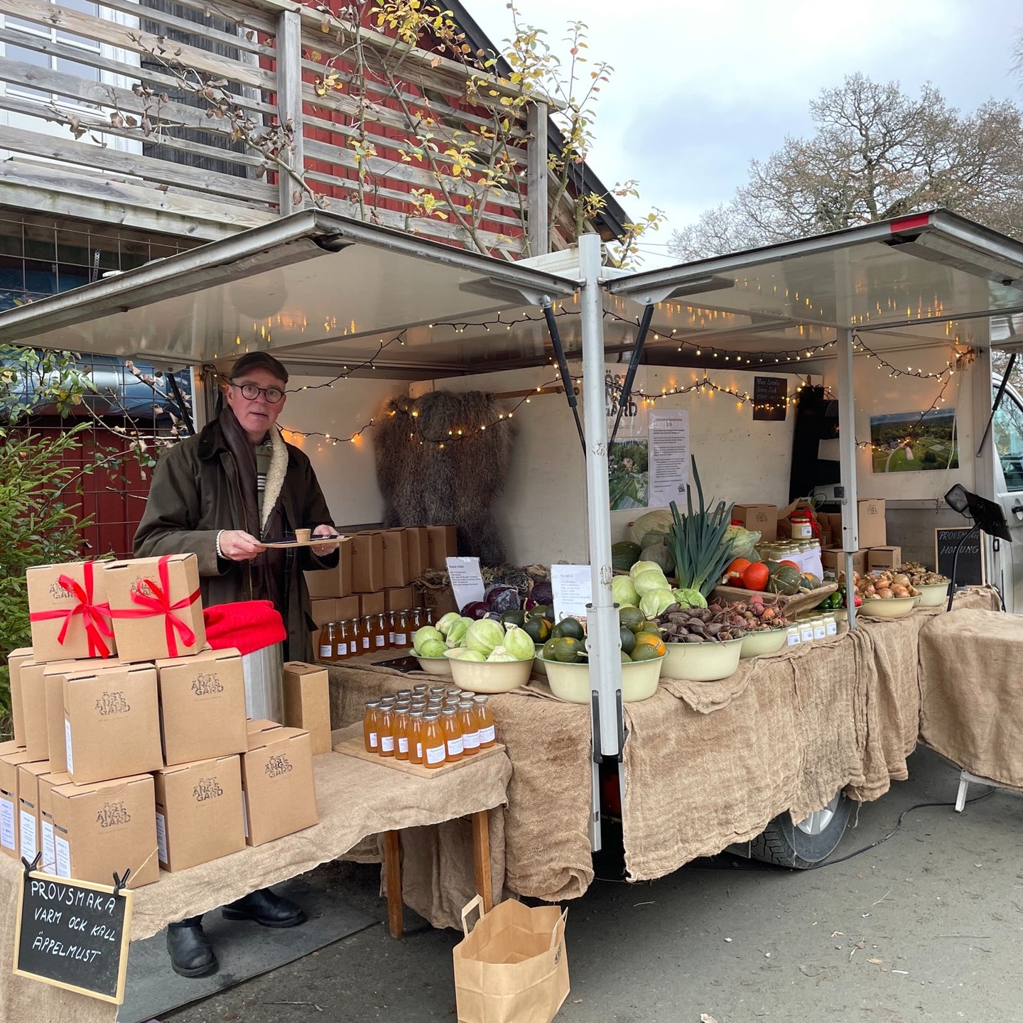 Idag har vi varit på julmarknad på @dahlbogarden. Trevligt, välorganiserat och god stämning. I morgon kör vi igen. Välkomna då 11-17!